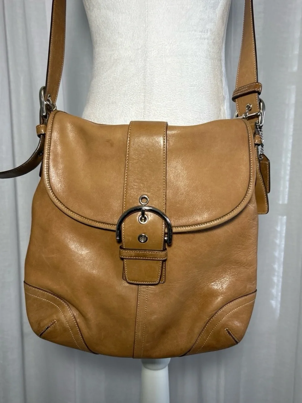 VINTAGE | Coach | Soho Leather | Buckle Flap Bag | 9481